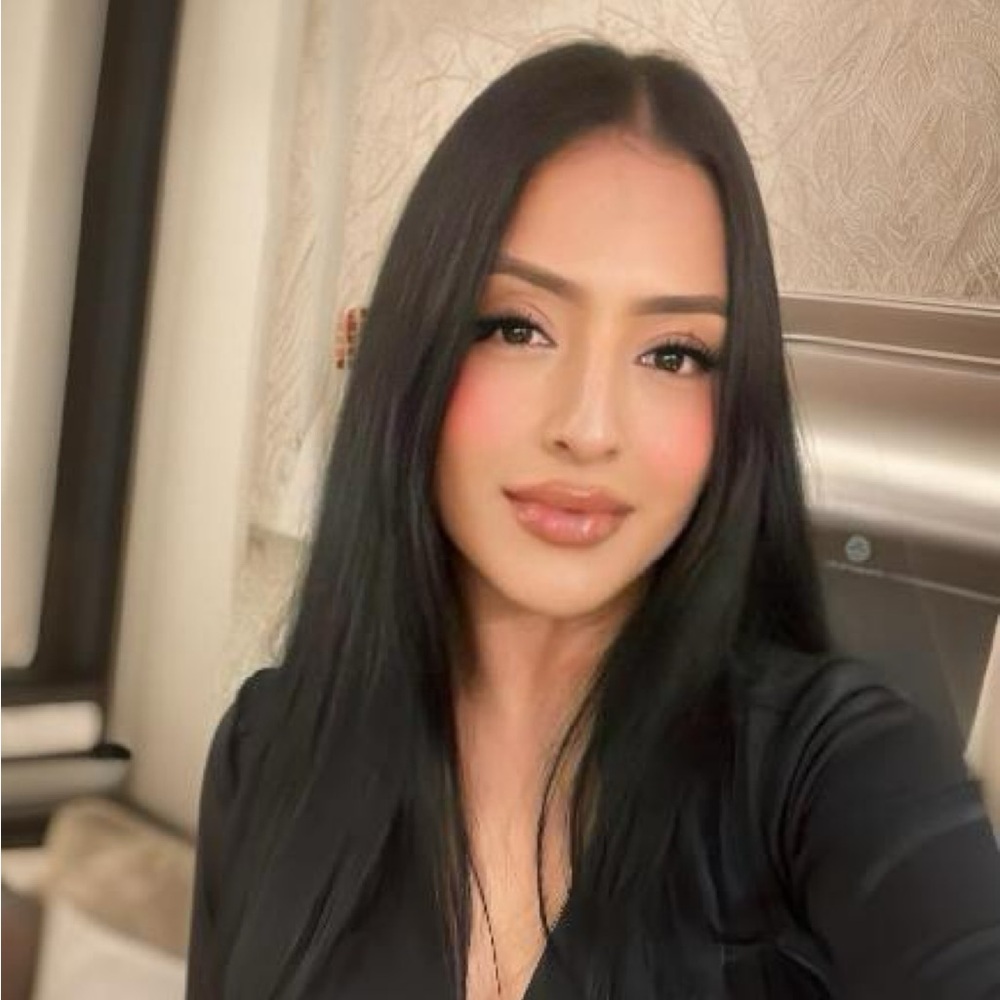 Meet your Posher, Esther